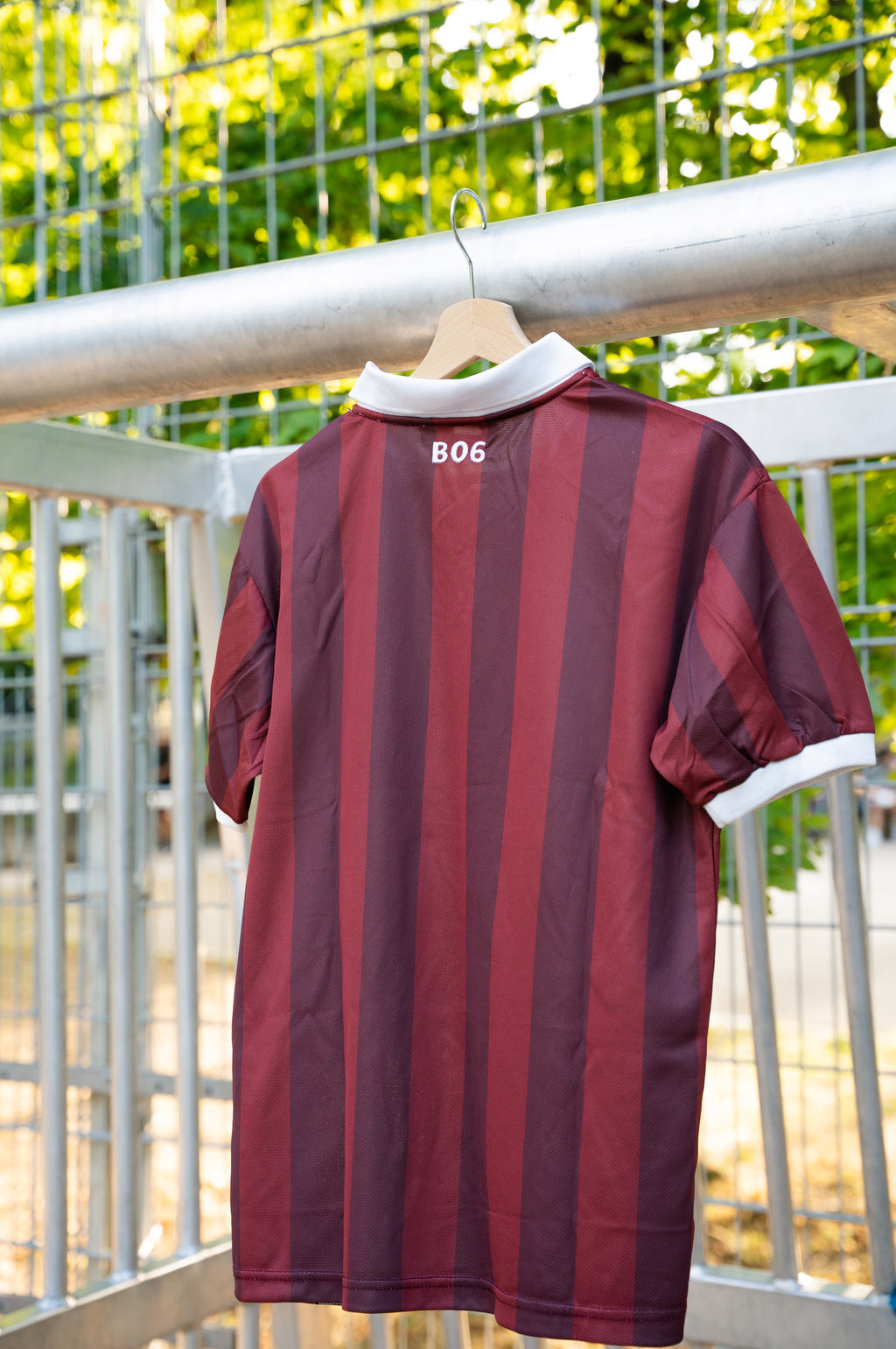 STRIPED RETRO JERSEY VINTAGE RED