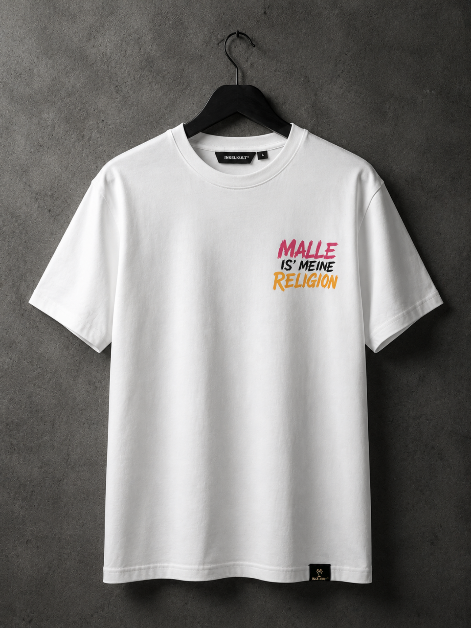 LUKAS BALLERT x INSELKULT "MALLE IS’ MEINE RELIGION" T-SHIRT WHITE