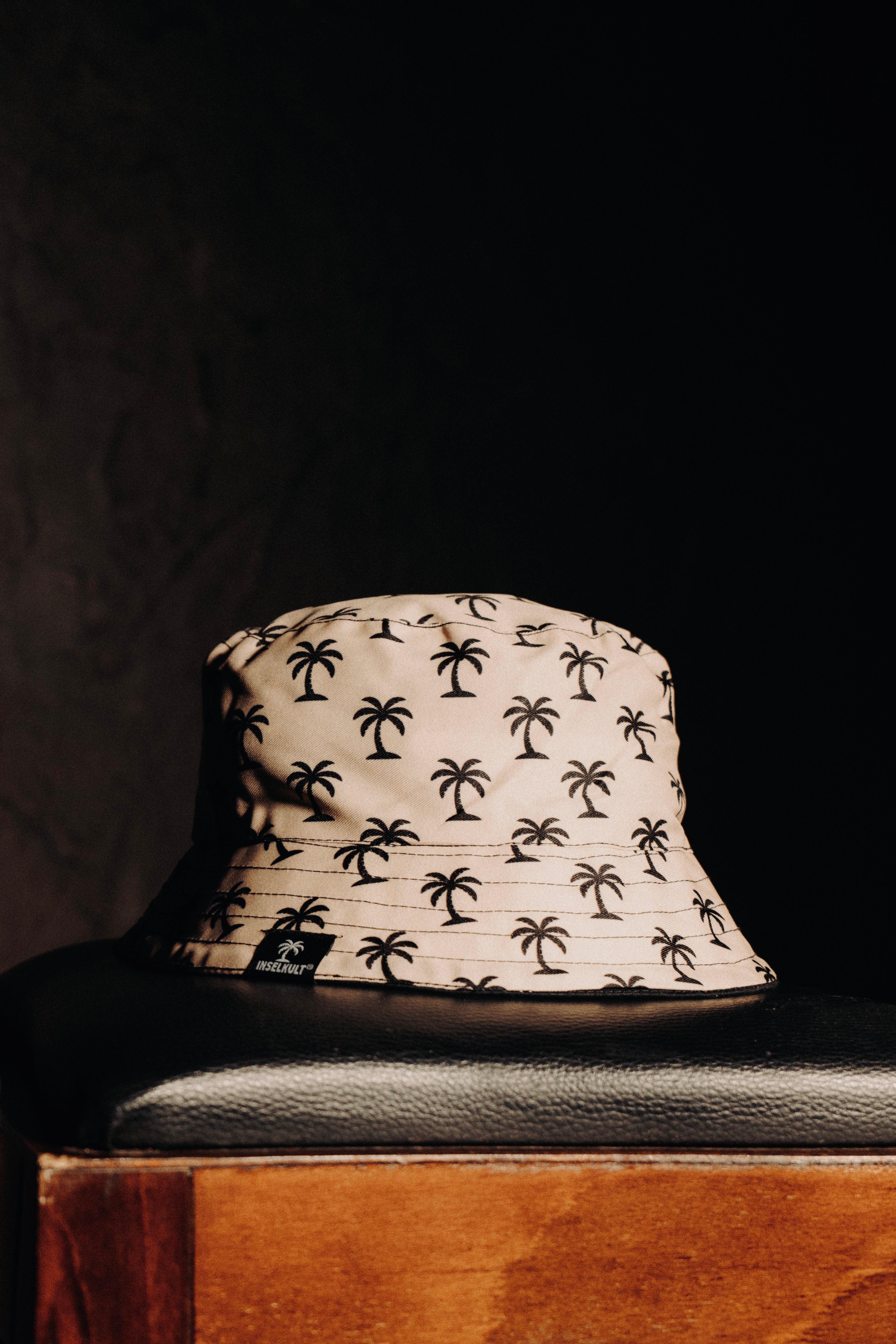 PALM REVERSIBLE BUCKET HAT BLACK
